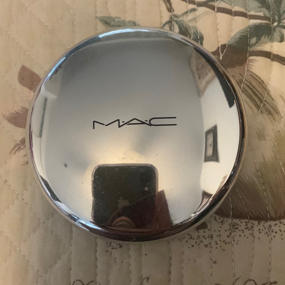MAC Cosmetics Oh Darling Extra Dimension Skin Finish New no box